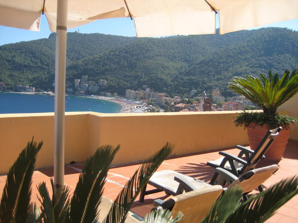 Palazzo Vescovile Hotel Noli Pokoj fotografie